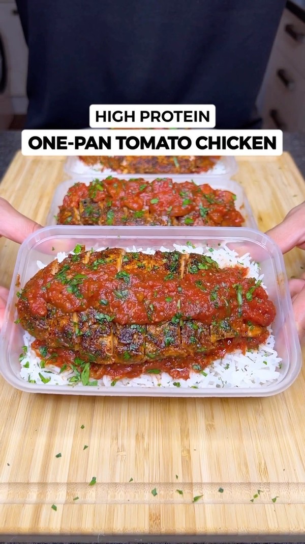 High Protein One-Pan Tomato Chicken