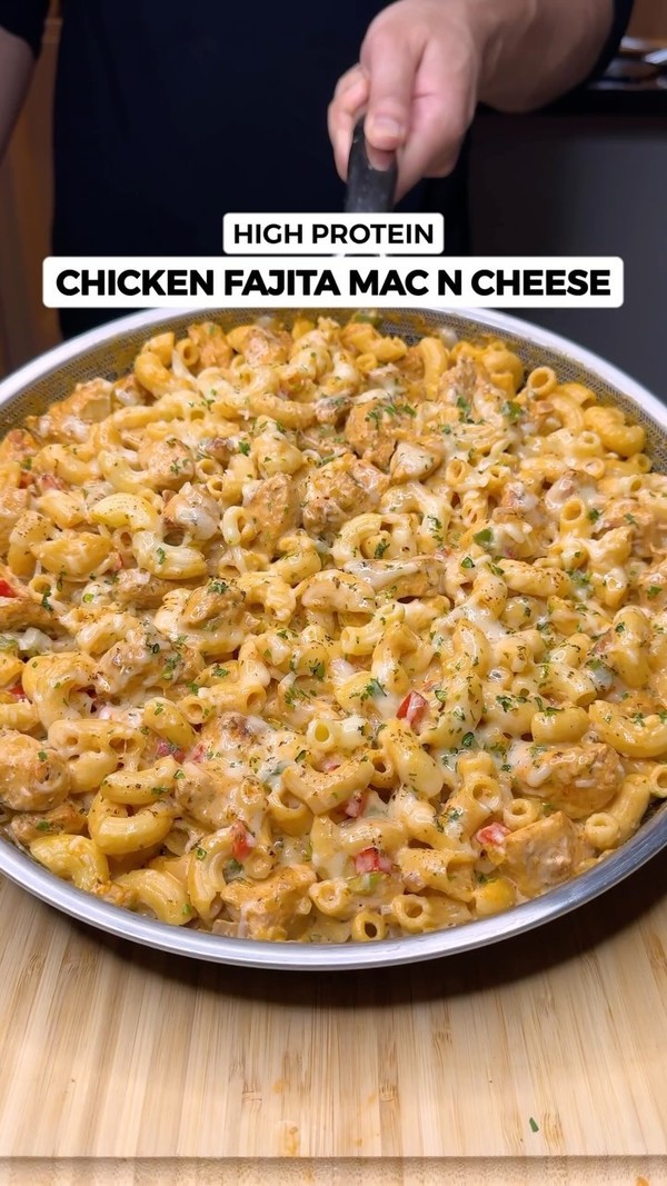High Protein Chicken Fajita Mac n Cheese