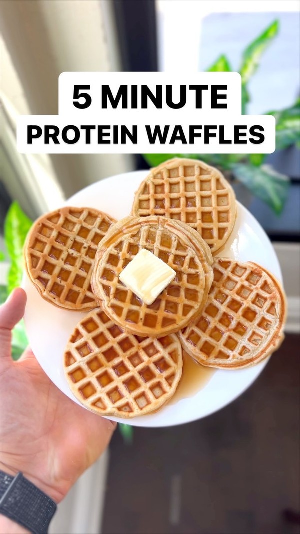 5 Minute High Protein Waffles