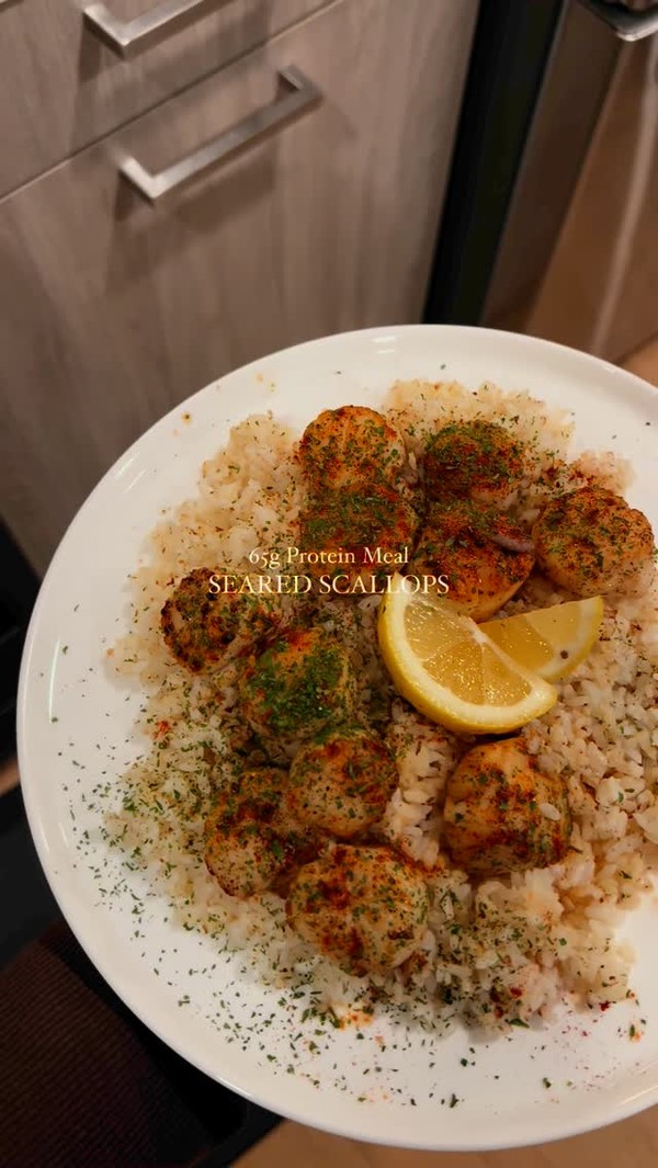 Pan-Seared Scallops with Rice