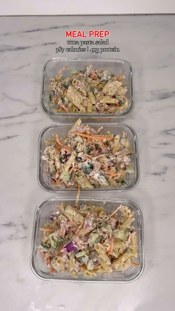 Meal prep tuna pasta salad