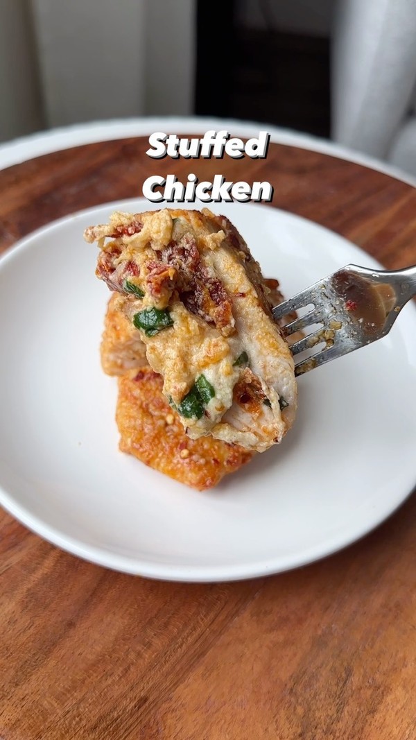 Easy 30g protein ricotta stuffed chicken
