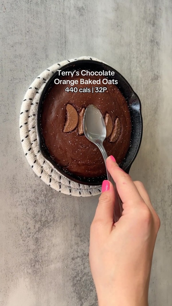 Terry’s chocolate orange baked oats