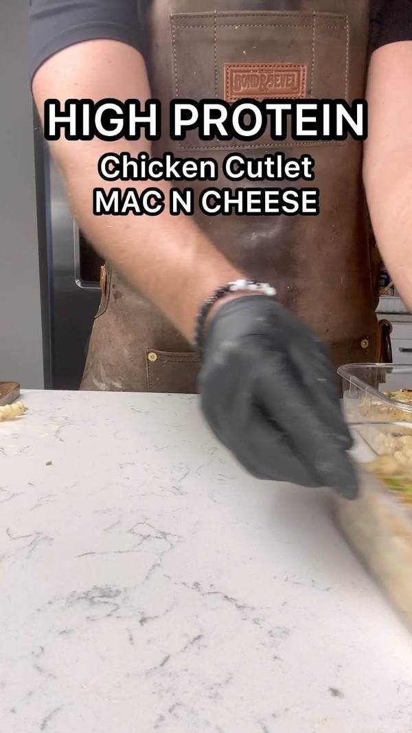 Chicken cutlet Mac n cheese
