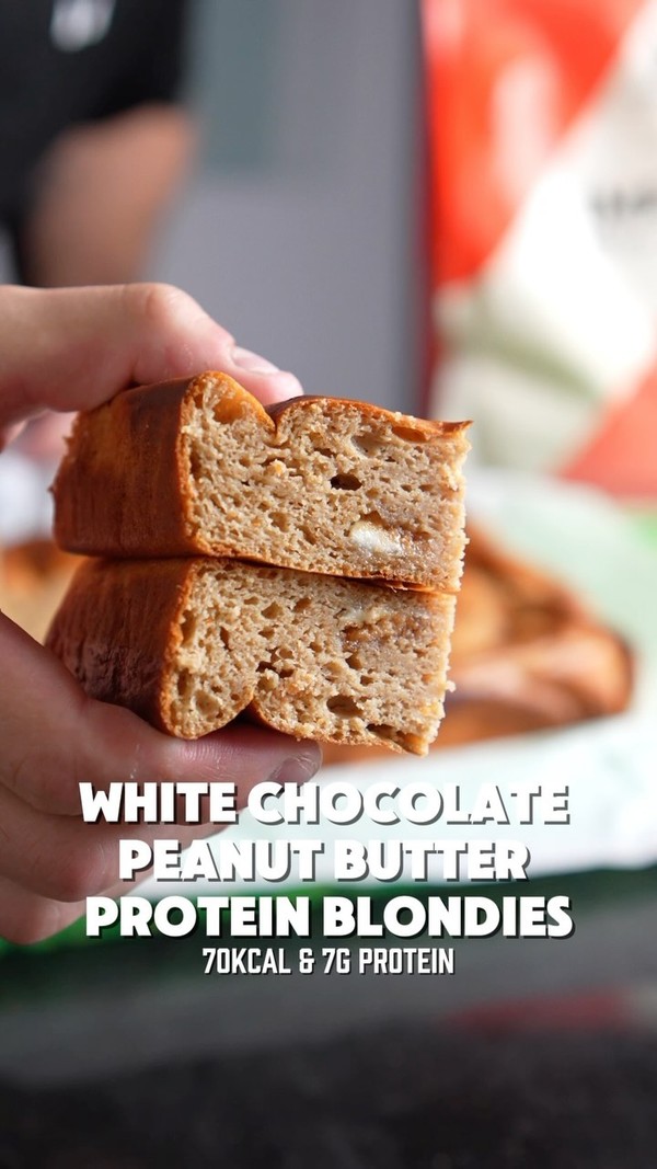 White Chocolate & Peanut Butter Protein Blondies