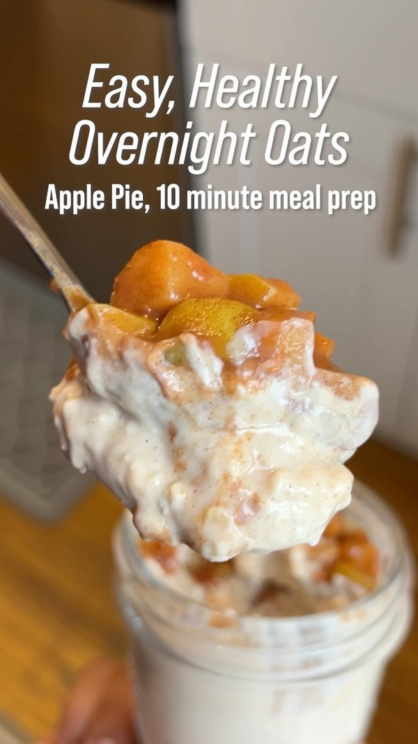 Apple Pie Overnight Oats