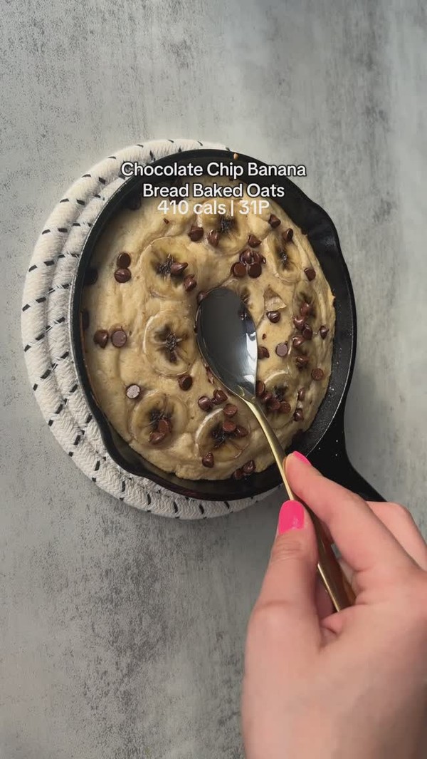 Chocolate chip banana bread baked oats