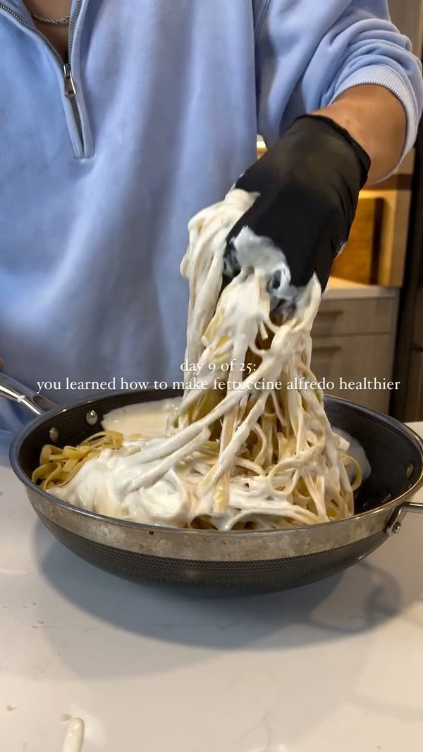 Fettuccine Alfredo