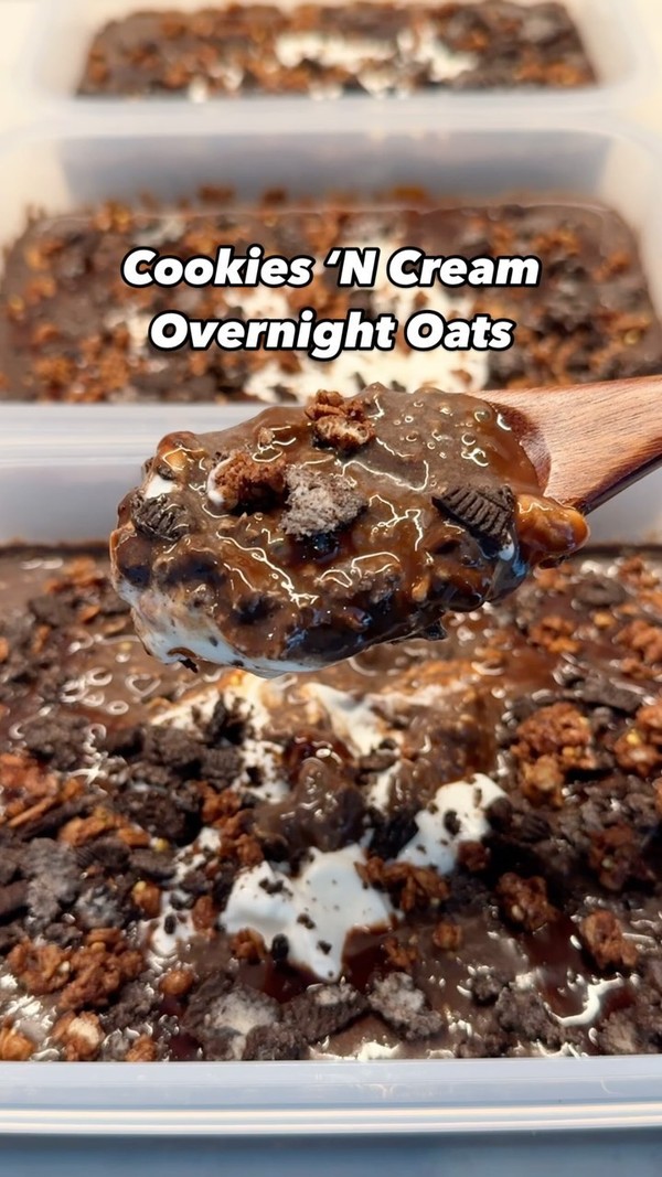 Cookies n’ Cream Overnight Oats