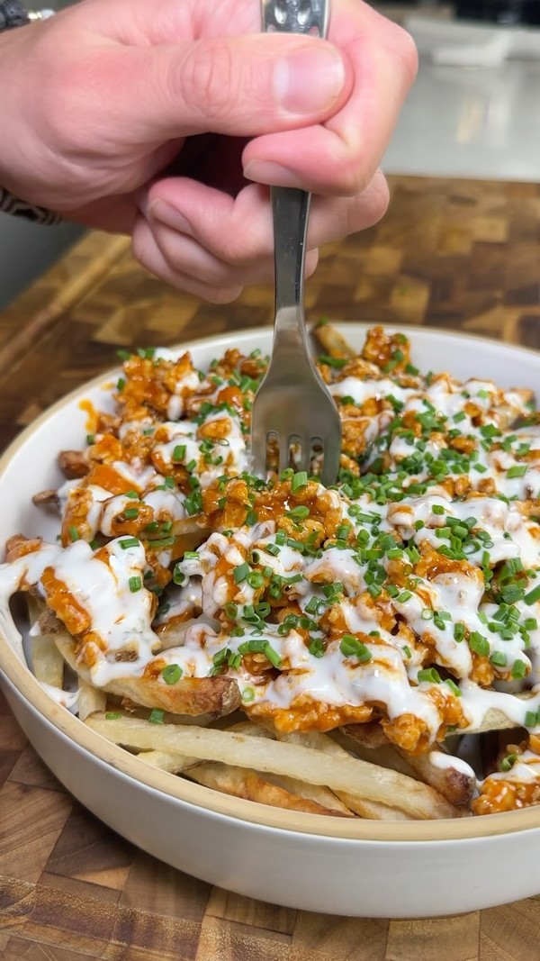 Buffalo loaded fries