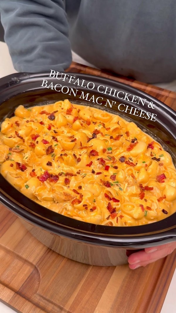 Buffalo Chicken & Bacon Mac n’ Cheese