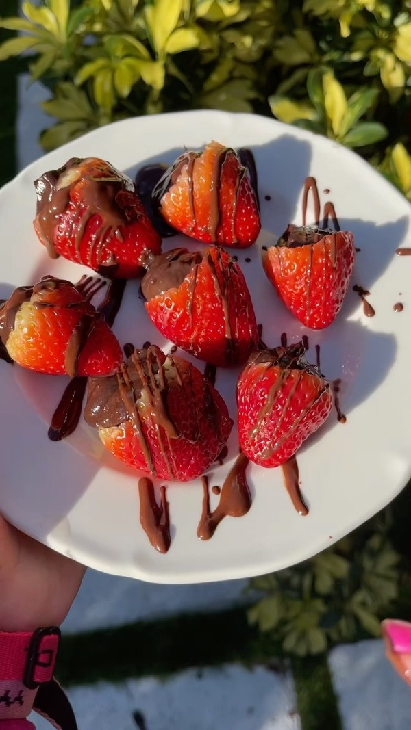 Chocolate stuffed strawberries
