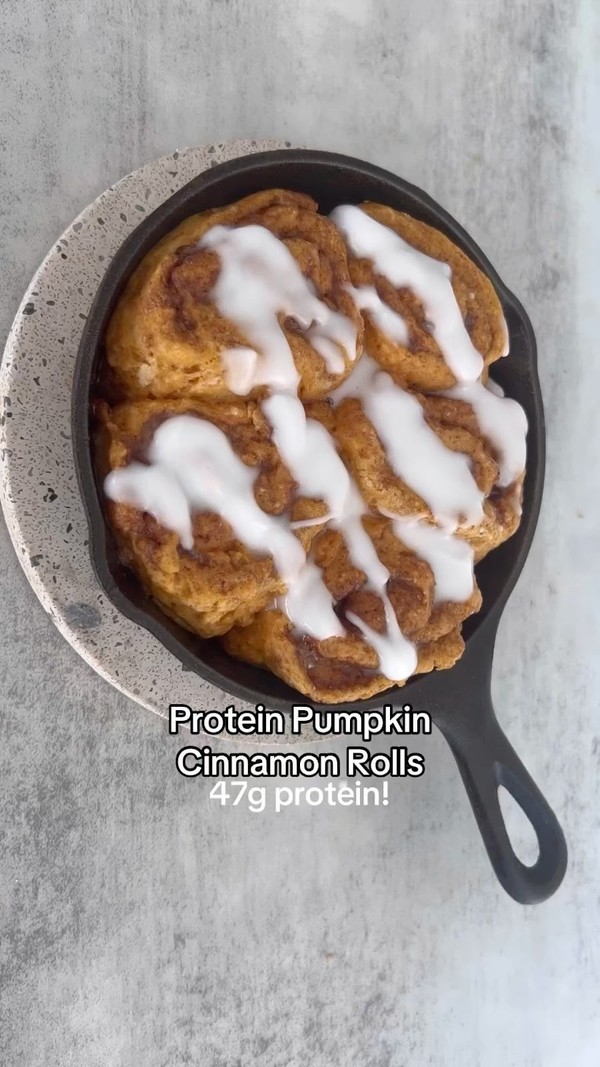 Protein Pumpkin Cinnamon Rolls