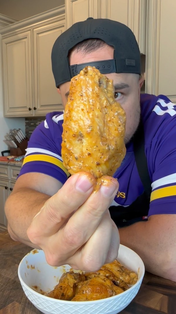 Healthier Garlic Parmesan Chicken Wings