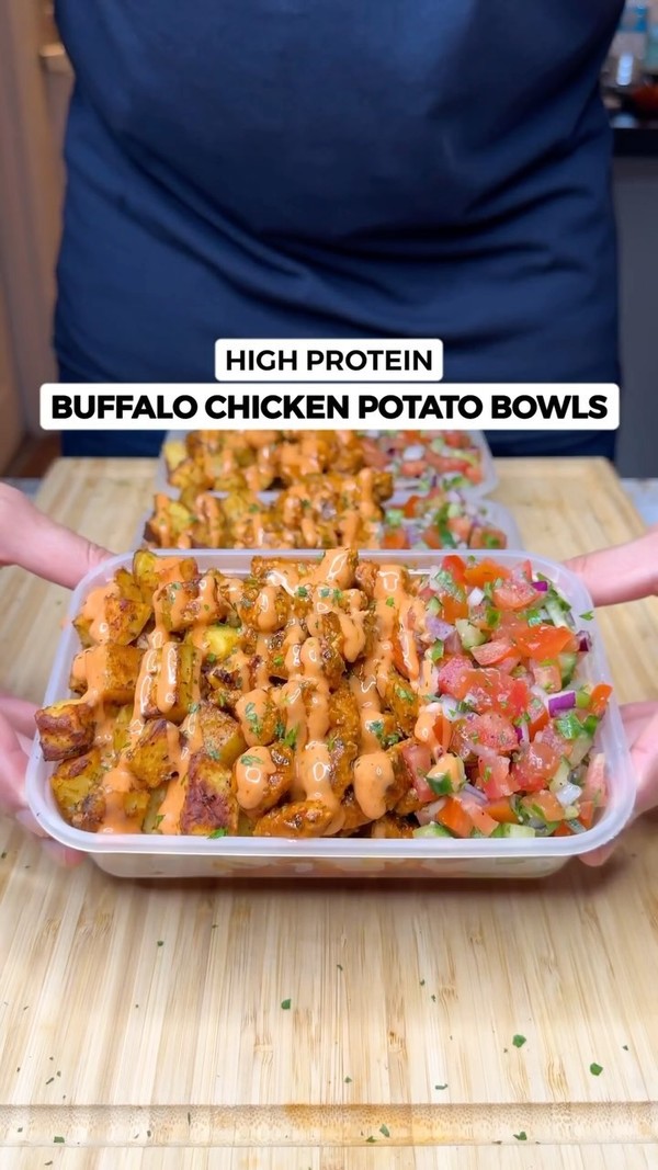 High Protein Buffalo Chicken Potato Bowls
