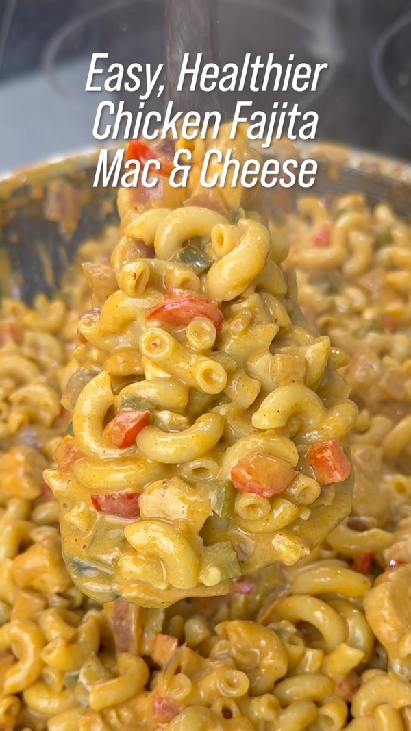 Chicken Fajita Mac and Cheese