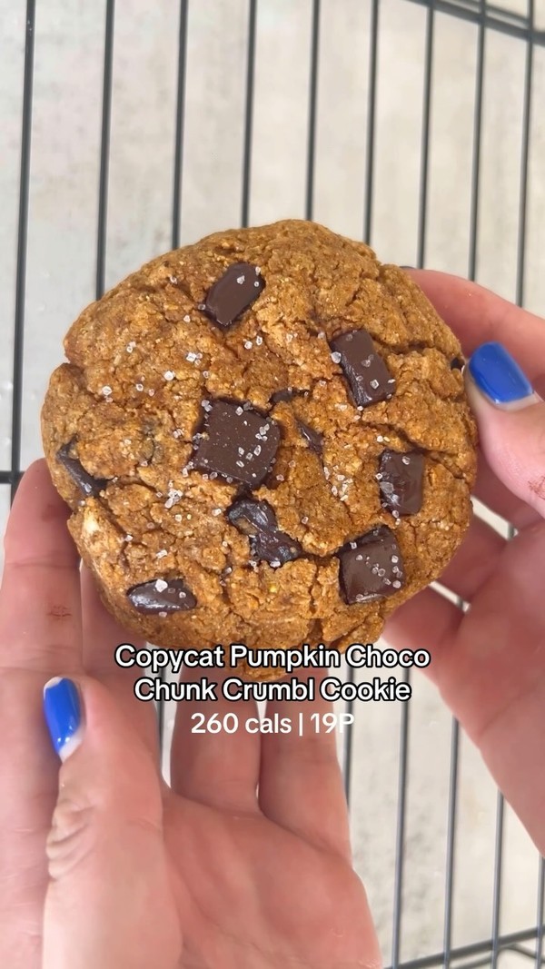 Pumpkin Chocolate Chunk Cookie