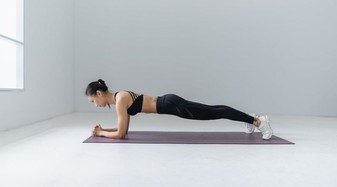 Pro Tips For Achieving The Ultimate Abs & Booty Combo Through Diet And Exercise