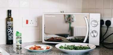 Does Microwaving Food Kill Nutrients?