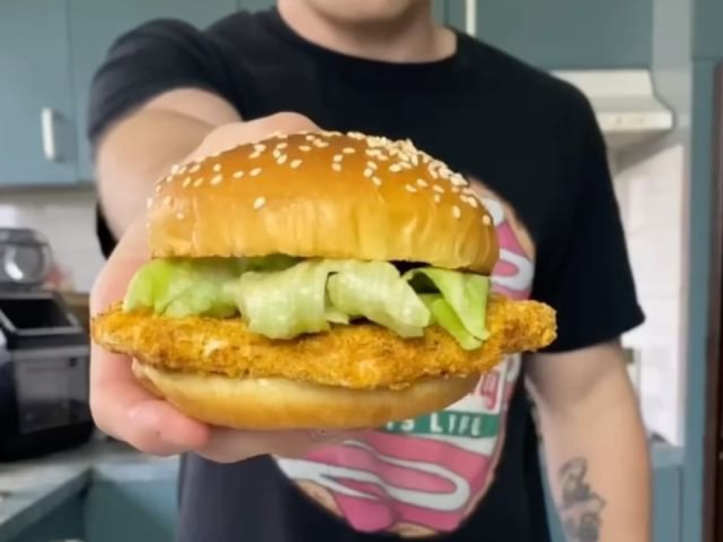 Counting Zacro’s Macro Friendly McChicken (McDonald’s McChicken)