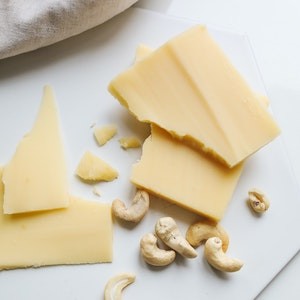 10 Low Calorie Cheese For Dairy Lovers 🧀 | MealPrep