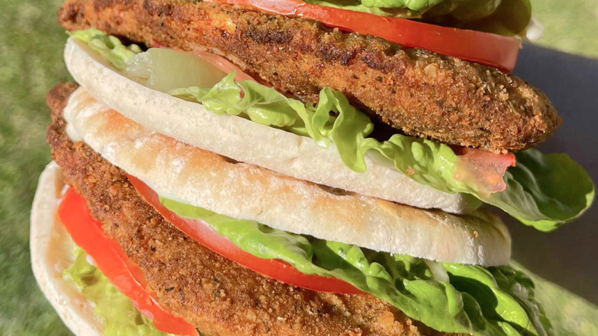 Crispy Chicken Burger by Aussie Fitness
