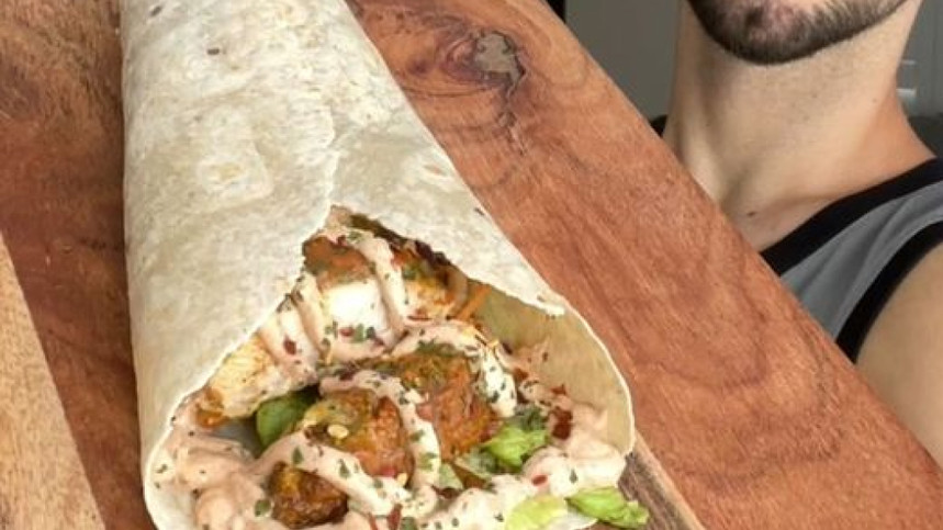 Low Calorie & High Protein Nandos Wrap by Aussie Fitness