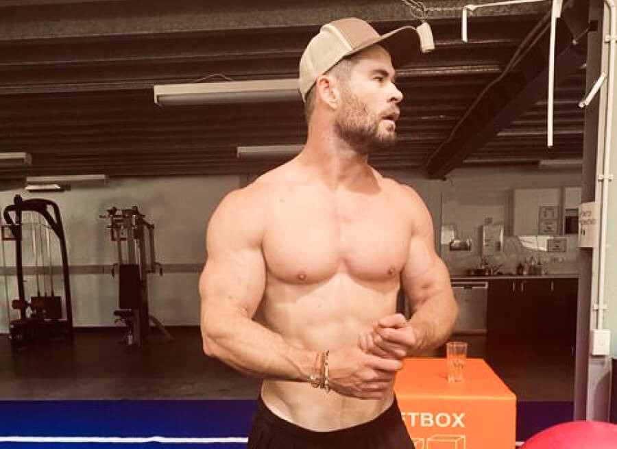 https://media.mealprep.com.au/wp-content/uploads/2022/11/chris-hemsworth-gym.jpg