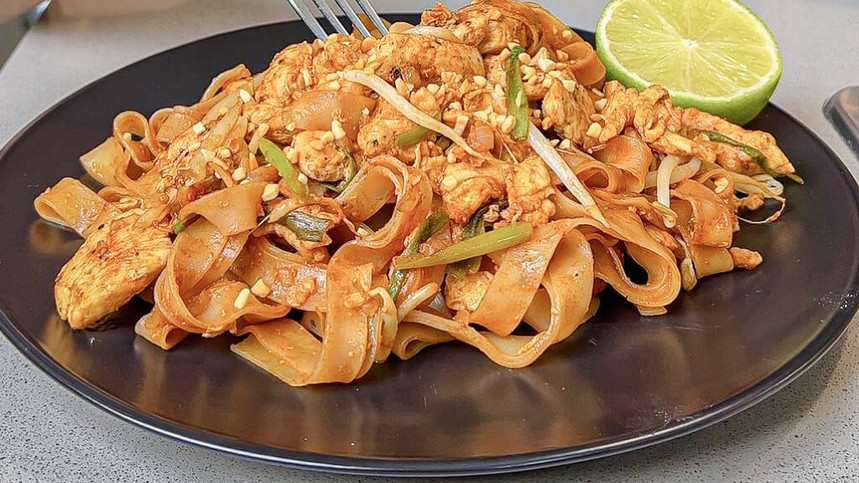 Healthy Low Calorie Pad Thai by Aussie Fitness